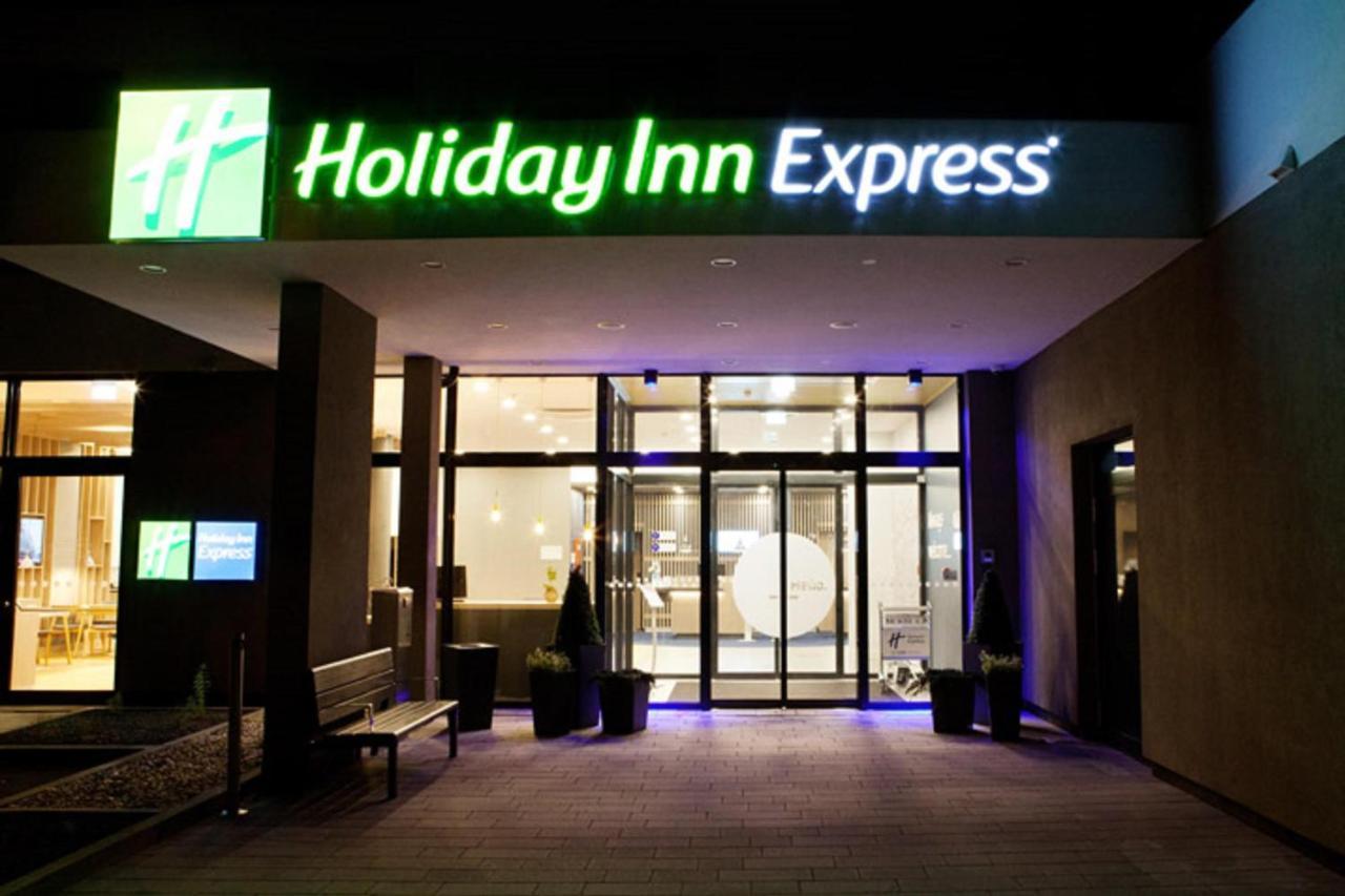 Holiday Inn Express Bochum By Ihg Экстерьер фото