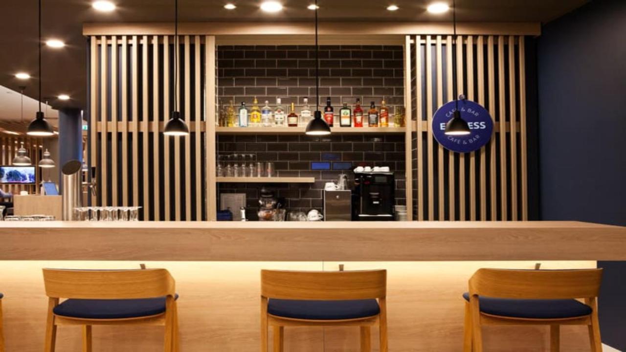 Holiday Inn Express Bochum By Ihg Экстерьер фото
