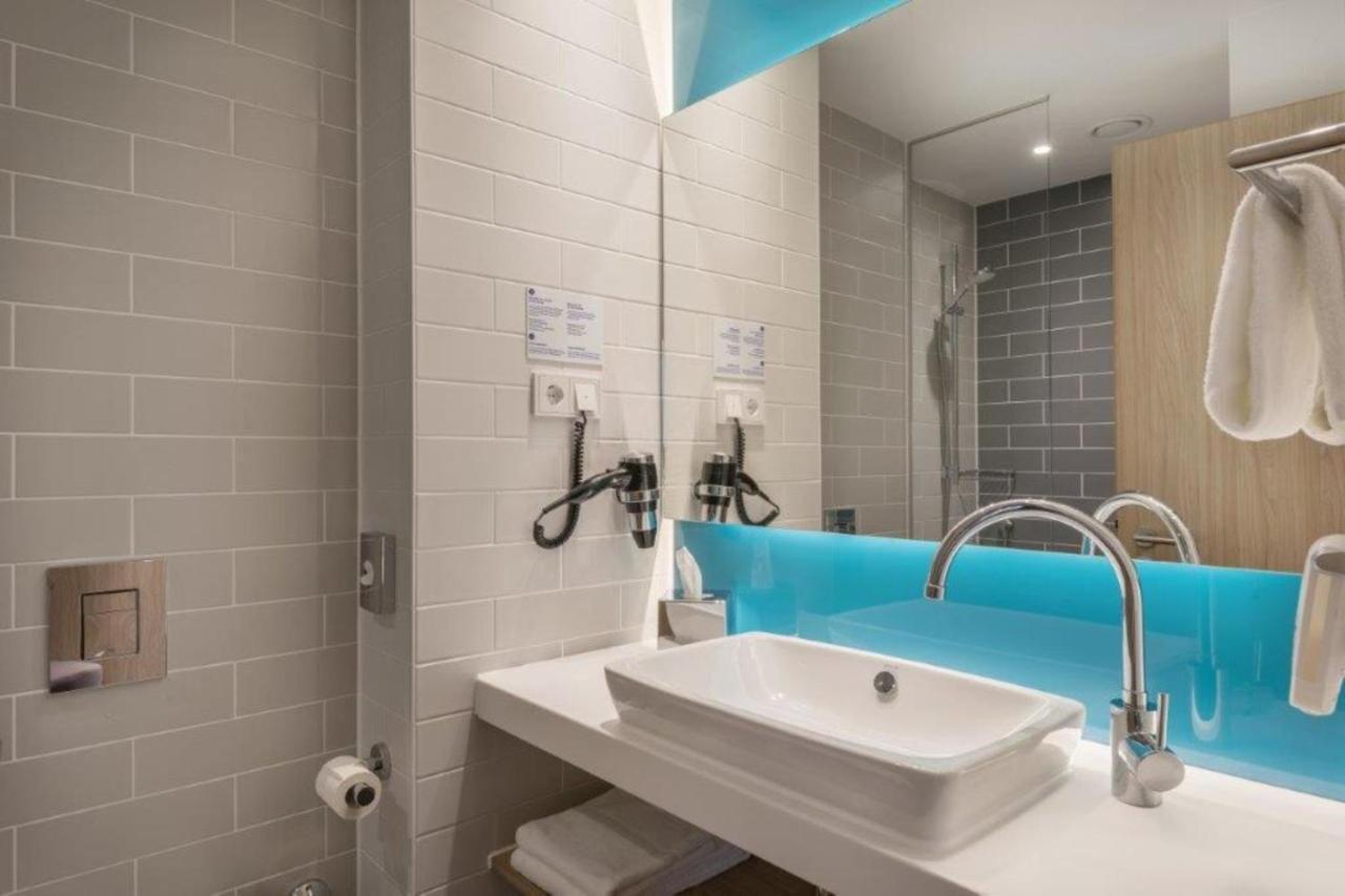 Holiday Inn Express Bochum By Ihg Экстерьер фото