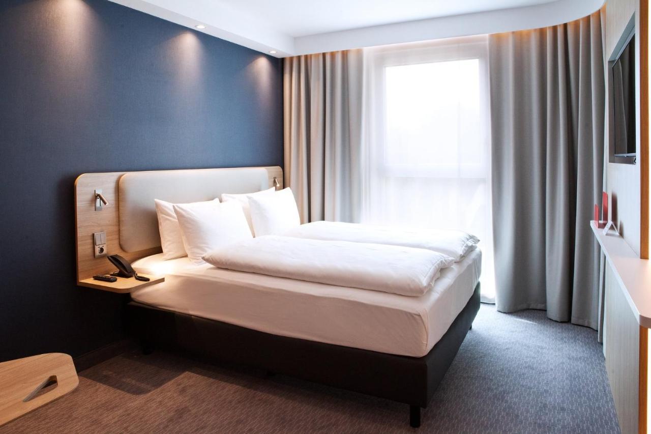 Holiday Inn Express Bochum By Ihg Экстерьер фото