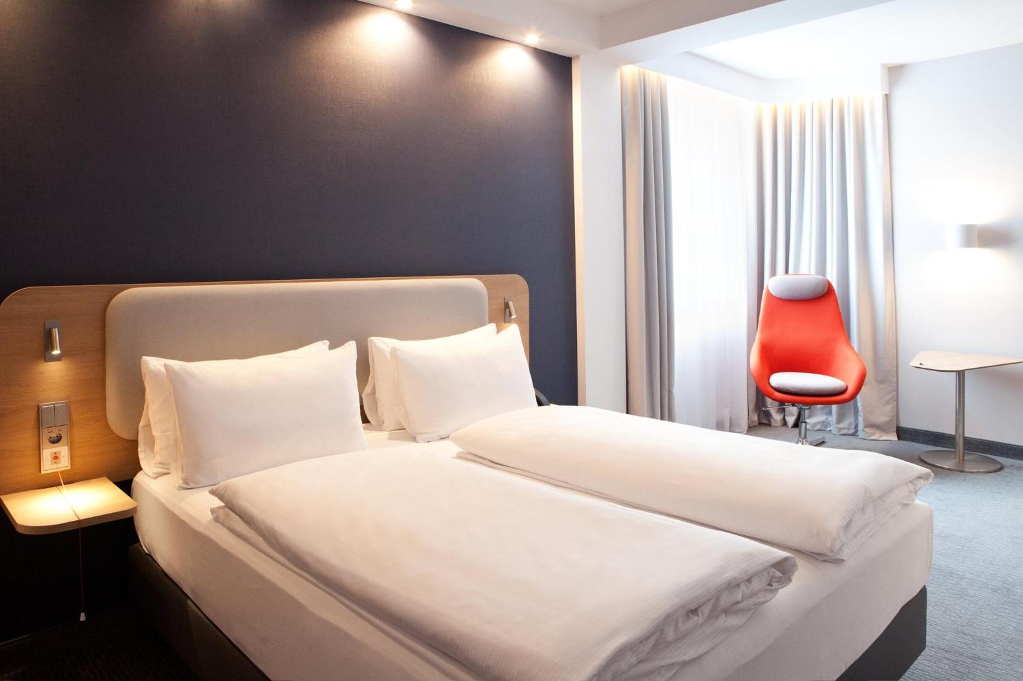 Holiday Inn Express Bochum By Ihg Экстерьер фото