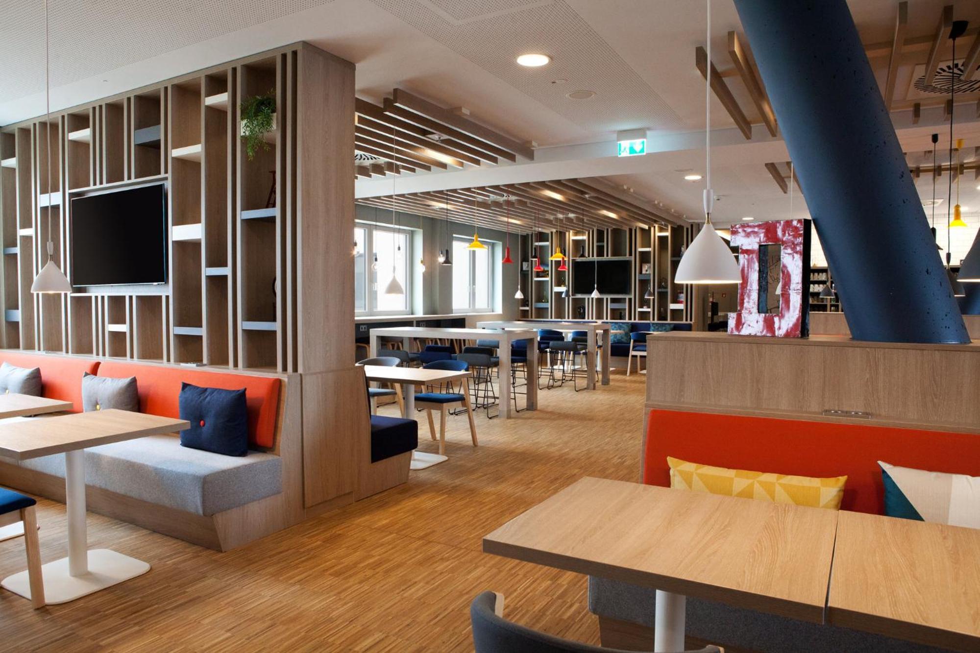 Holiday Inn Express Bochum By Ihg Экстерьер фото