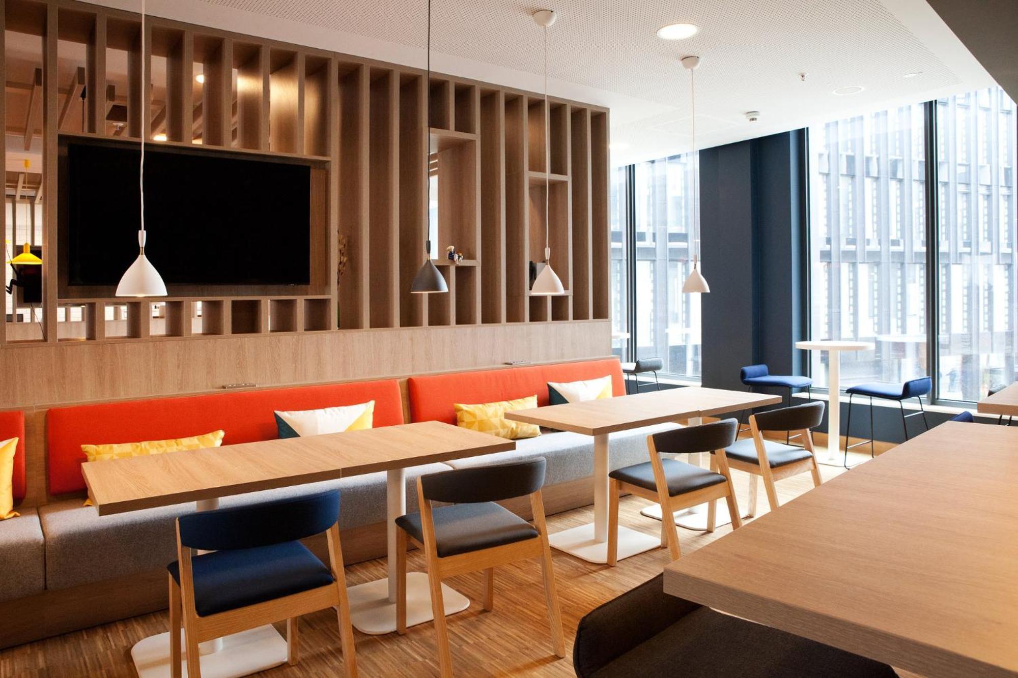 Holiday Inn Express Bochum By Ihg Экстерьер фото