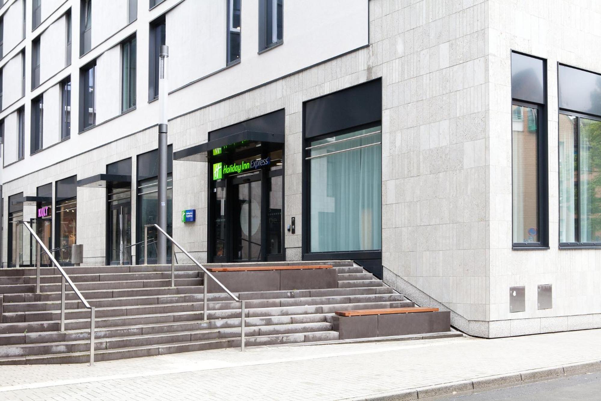 Holiday Inn Express Bochum By Ihg Экстерьер фото
